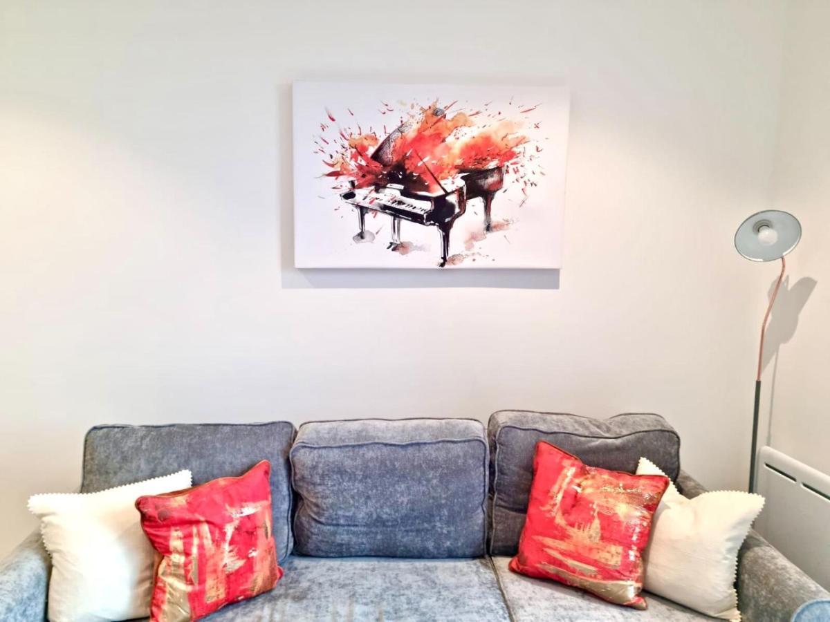 Elevate At Fleet Heights Apartment Seven מראה חיצוני תמונה