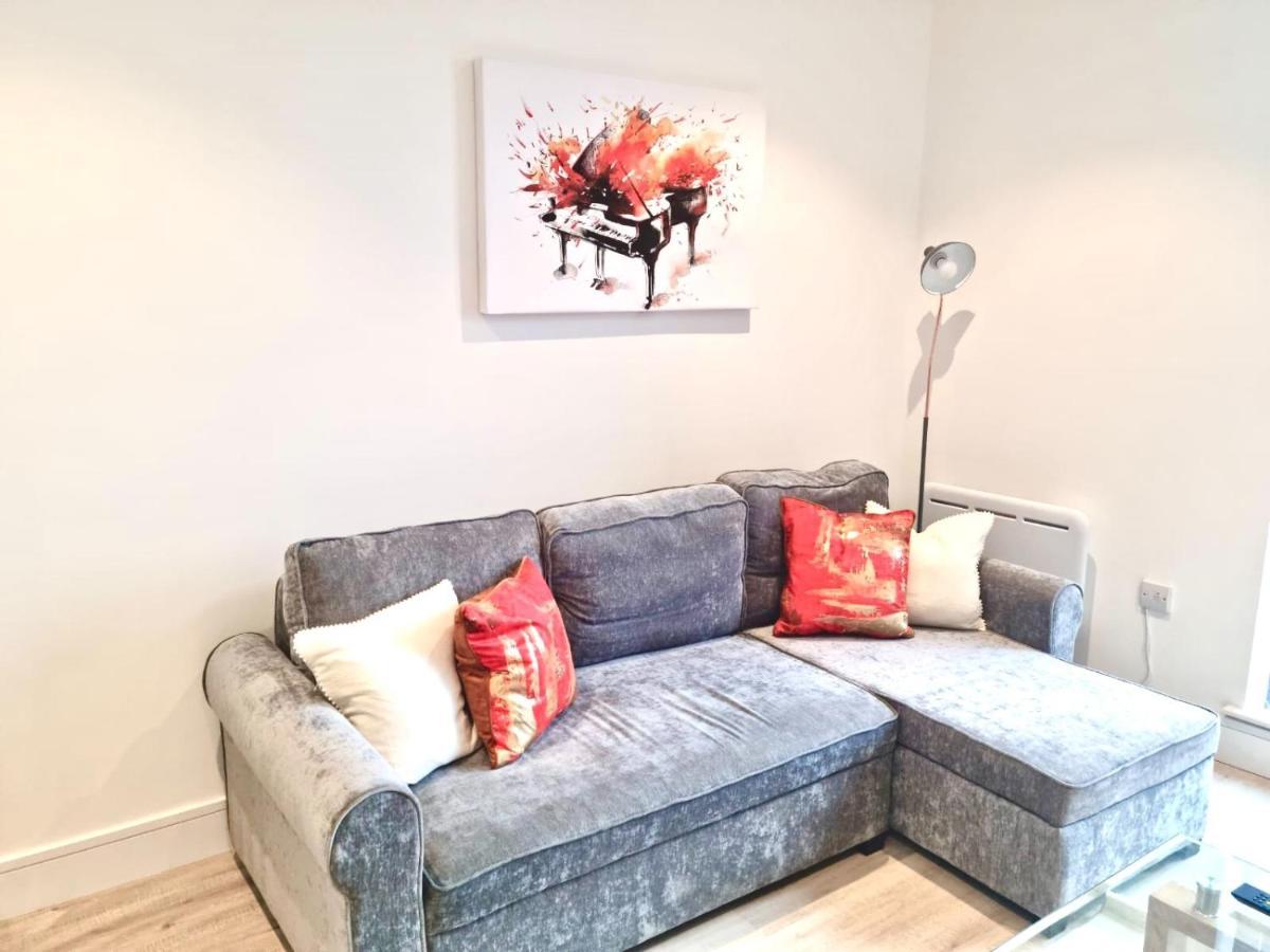 Elevate At Fleet Heights Apartment Seven מראה חיצוני תמונה