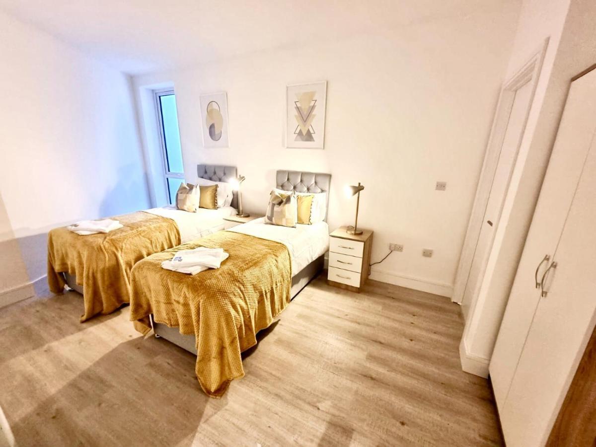 Elevate At Fleet Heights Apartment Seven מראה חיצוני תמונה